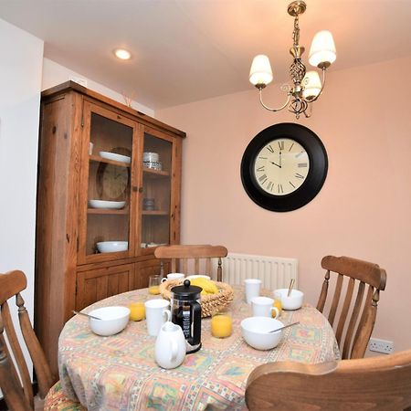 2 Bed Property In Shanklin Isle Of Wight Ic059 Villa ภายนอก รูปภาพ