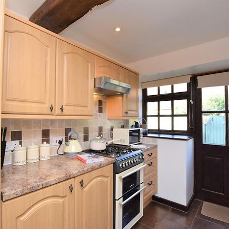 2 Bed Property In Shanklin Isle Of Wight Ic059 Villa ภายนอก รูปภาพ