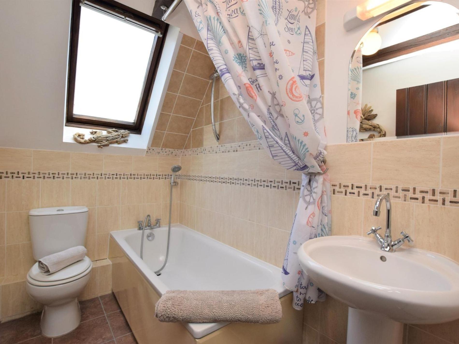 2 Bed Property In Shanklin Isle Of Wight Ic059 Villa ภายนอก รูปภาพ